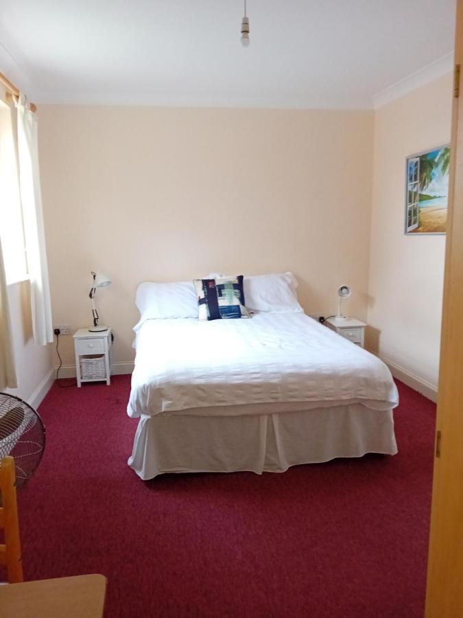Ensuite Double Room ลอนดอน ภายนอก รูปภาพ