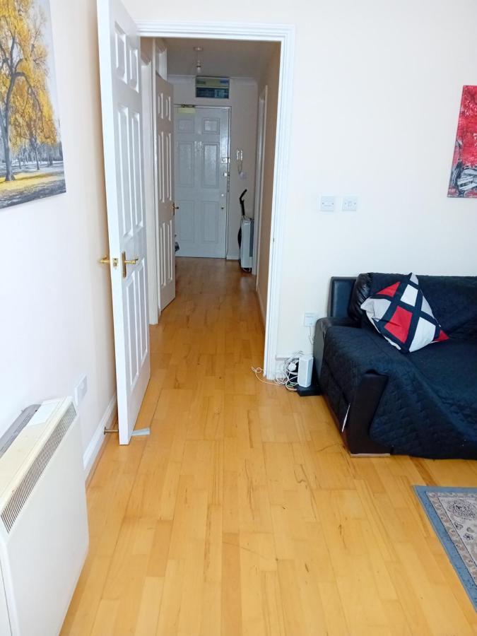 Ensuite Double Room ลอนดอน ภายนอก รูปภาพ